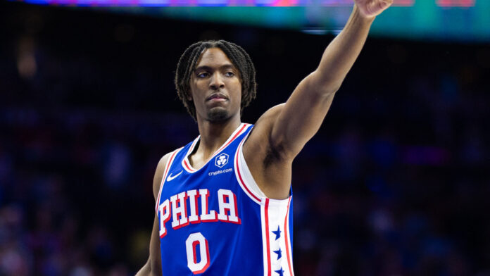 Tyrese Maxey hilariously explains 76ers fans to Paul George