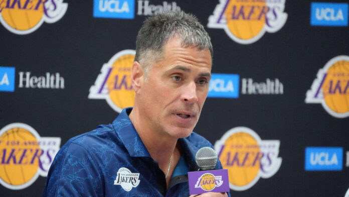 Dwight Howard blames Rob Pelinka for Lakers' recent struggles