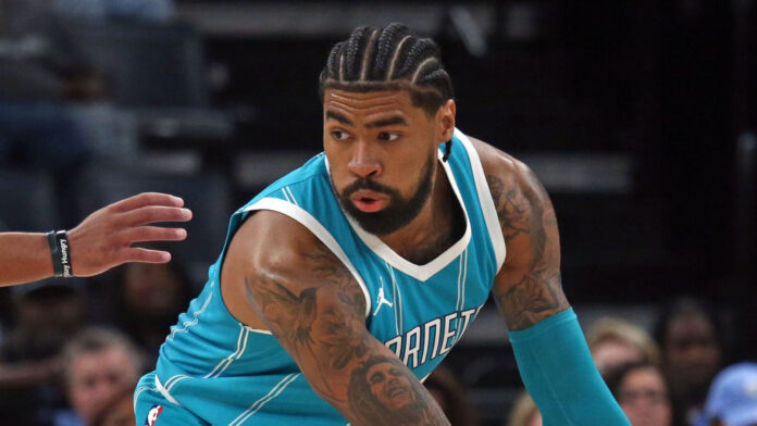 Hornets starting center out indefinitely with rib fracture suffered during on-court collision