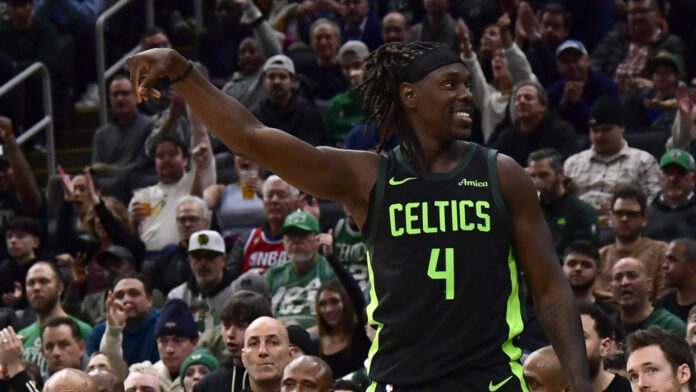 Watch: Celtics' Jrue Holiday comes up clutch against his former team