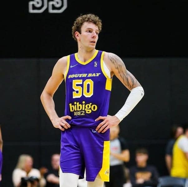 Los Angeles Lakers Sign Center Kylor Kelley To Training Camp Deal