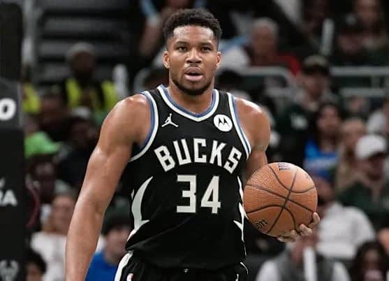 Milwaukee Bucks Giannis Antetokounmpo Out 1-2 Weeks With Left Groin Strain